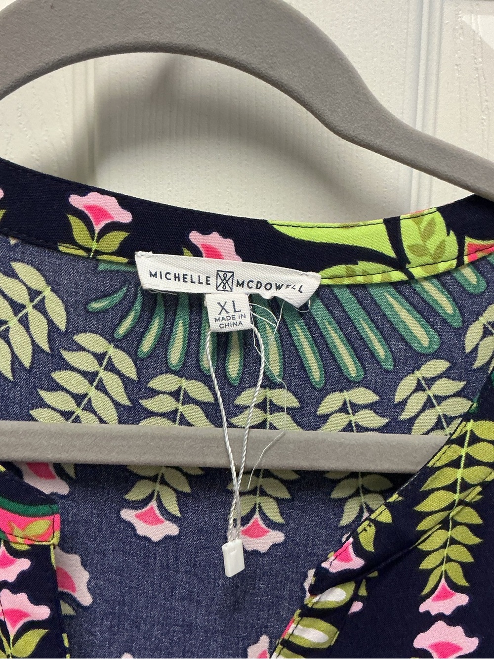 Michelle McDowell SZ XL Maxi Navy Dress Pink/green Florals Vneck 3/4 Bell Vacay - Picture 5 of 10